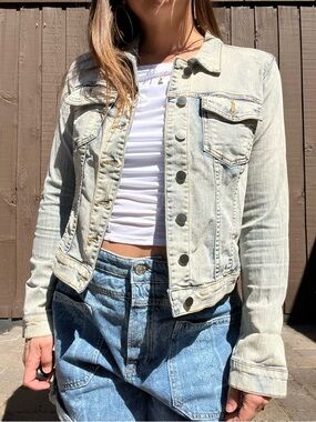 Kut From The Kloth Light Wash Denim Jacket Fitted Classic Trucker Women’s M